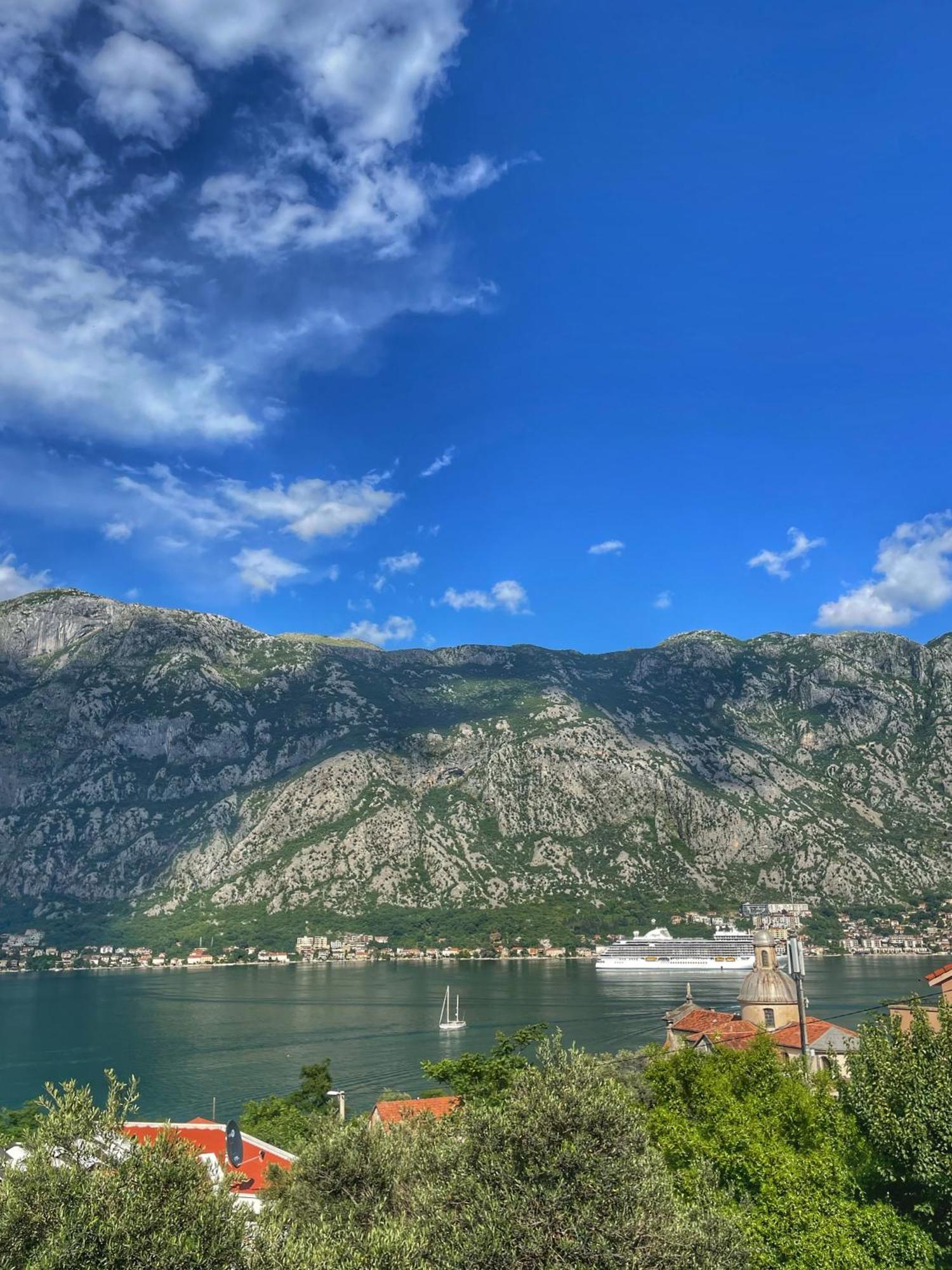Apartments Krivokapic Prcanj With Bay View Kotor Zewnętrze zdjęcie