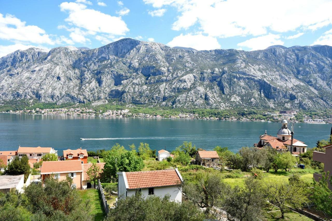 Apartments Krivokapic Prcanj With Bay View Kotor Zewnętrze zdjęcie