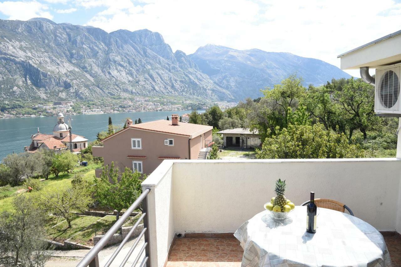 Apartments Krivokapic Prcanj With Bay View Kotor Zewnętrze zdjęcie